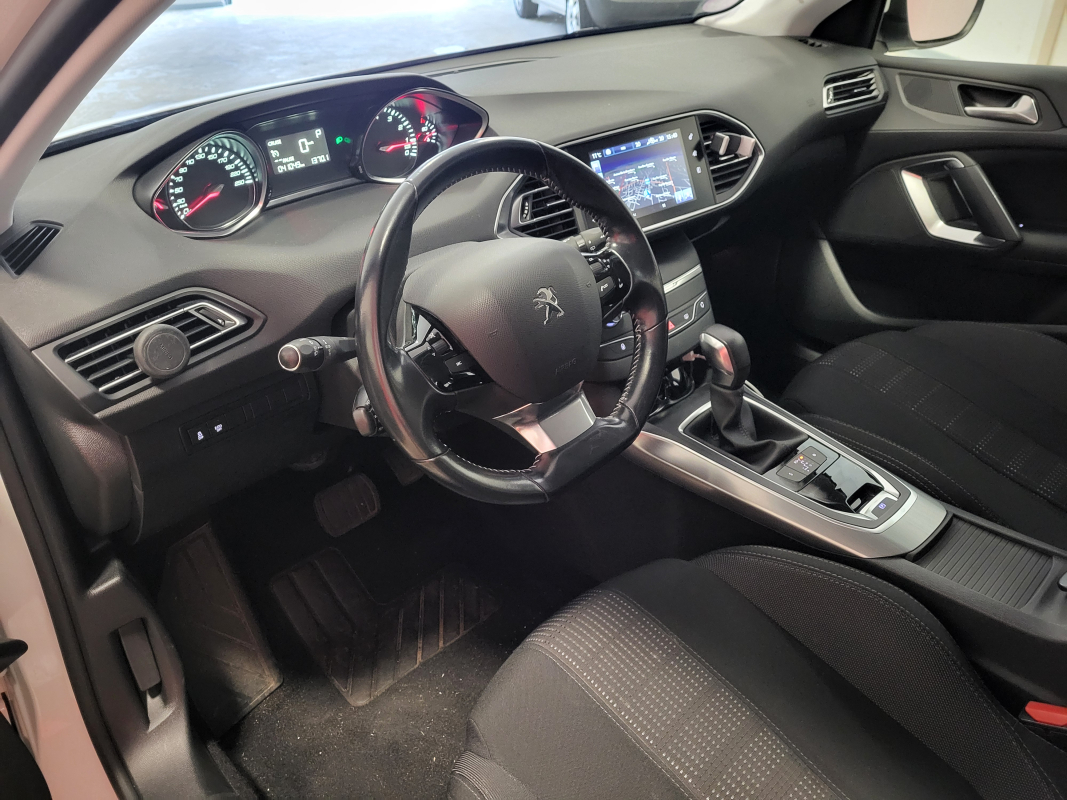 Peugeot 308 — 16