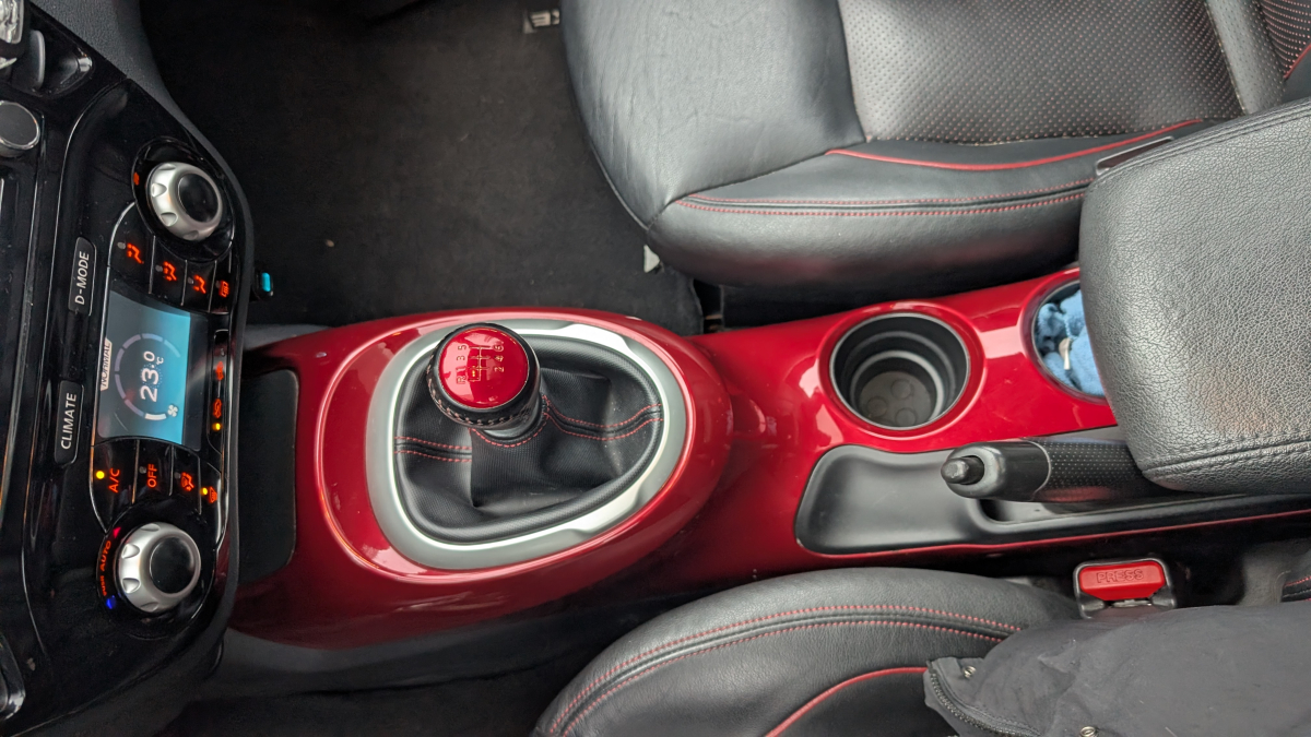 Nissan Juke — 14