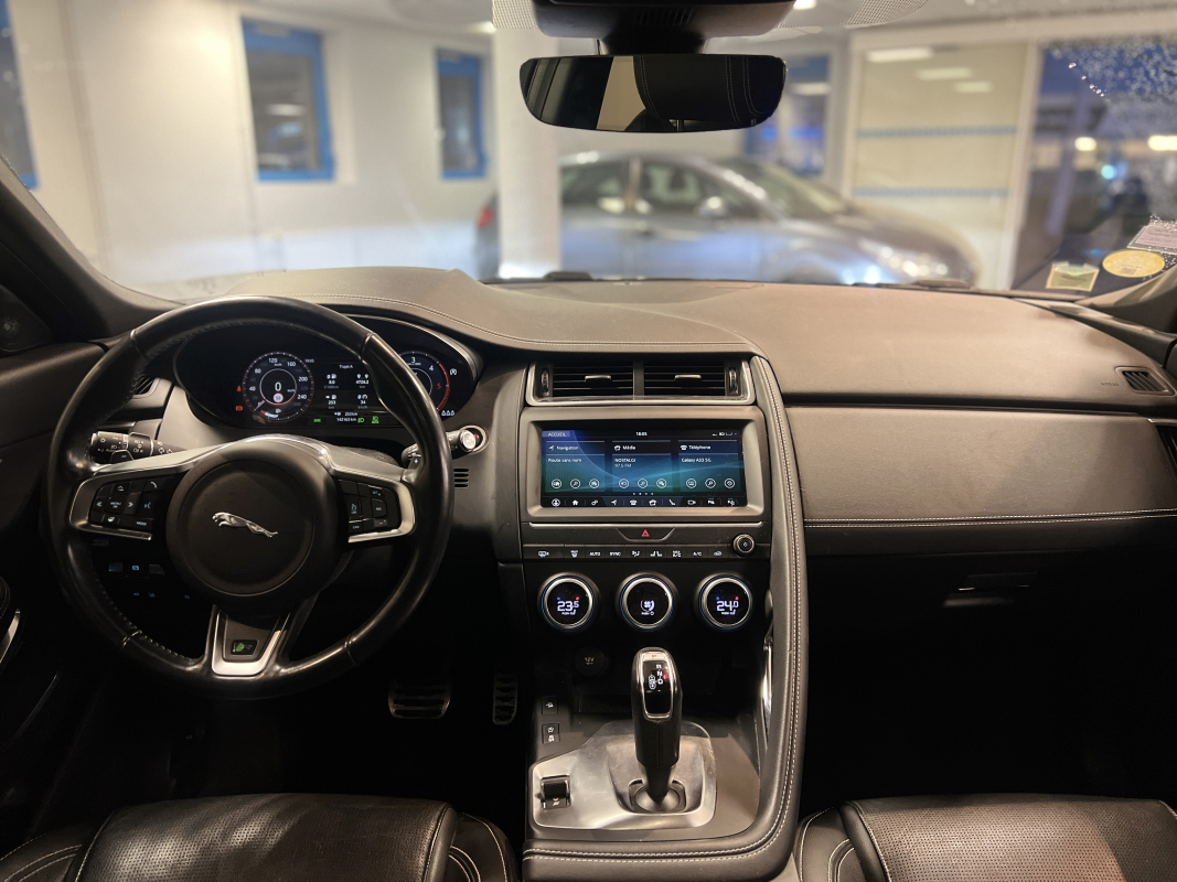 Jaguar E-Pace — 5