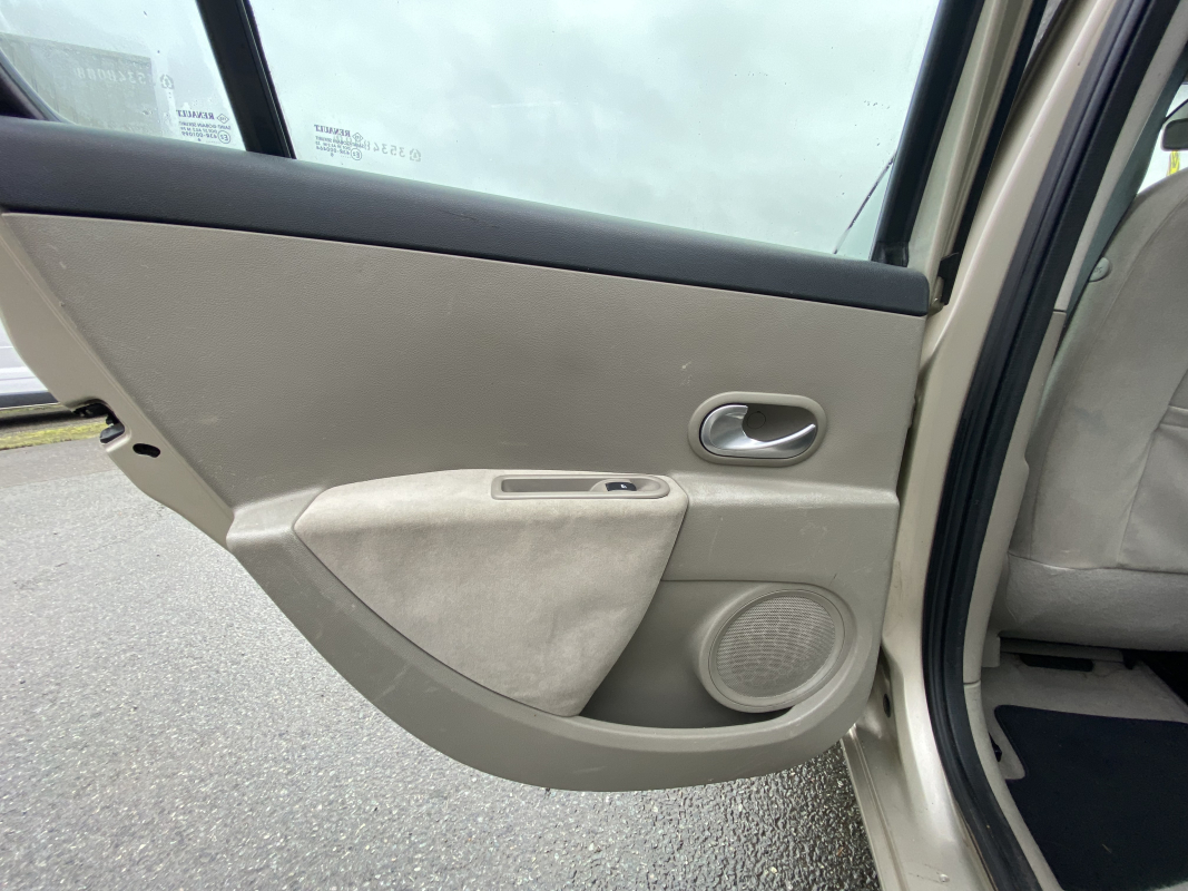 Renault Clio — 26