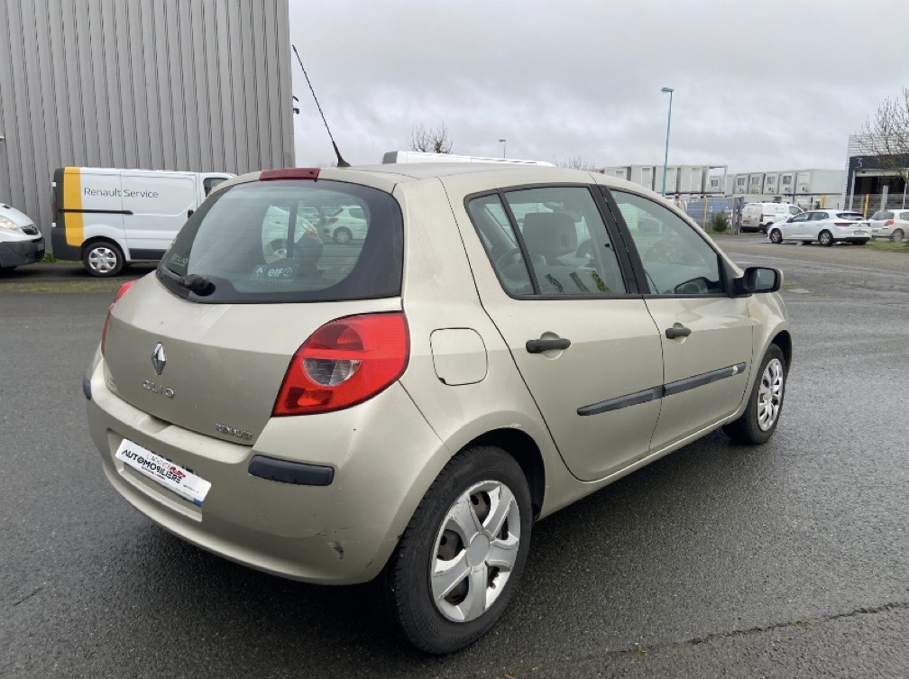 Renault Clio — 5