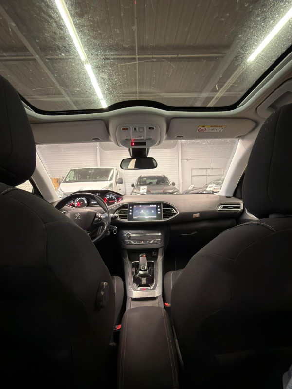 Peugeot 308 SW — 26
