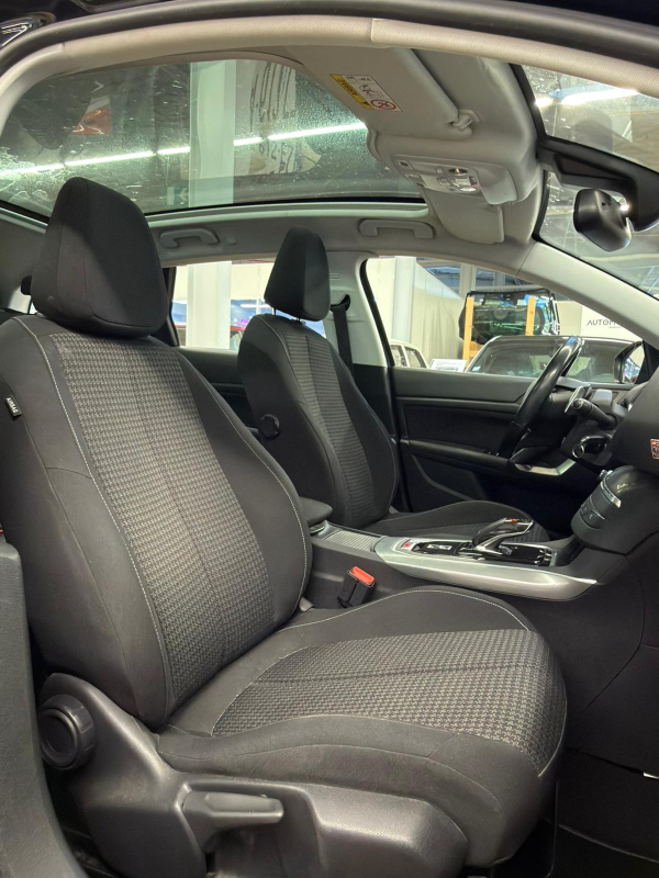 Peugeot 308 SW — 13