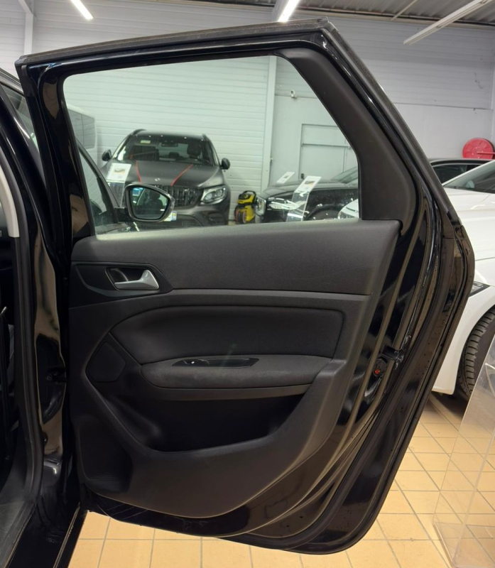Peugeot 308 SW — 30