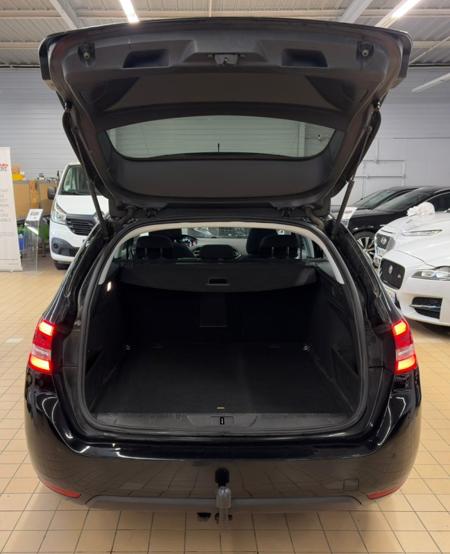 Peugeot 308 SW — 20