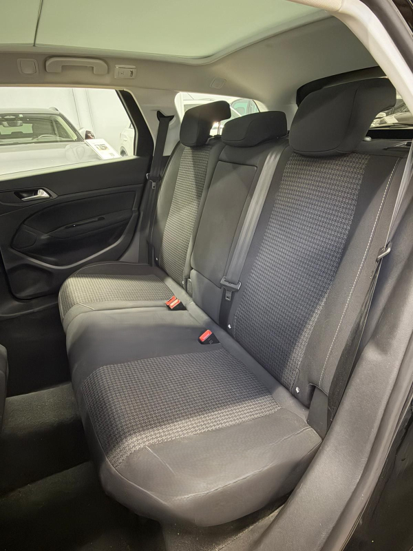 Peugeot 308 SW — 10