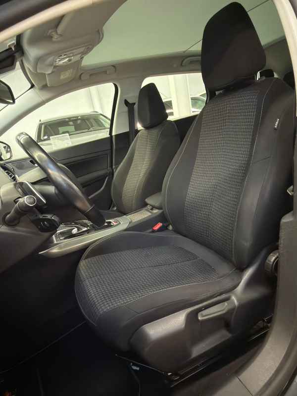 Peugeot 308 SW — 7