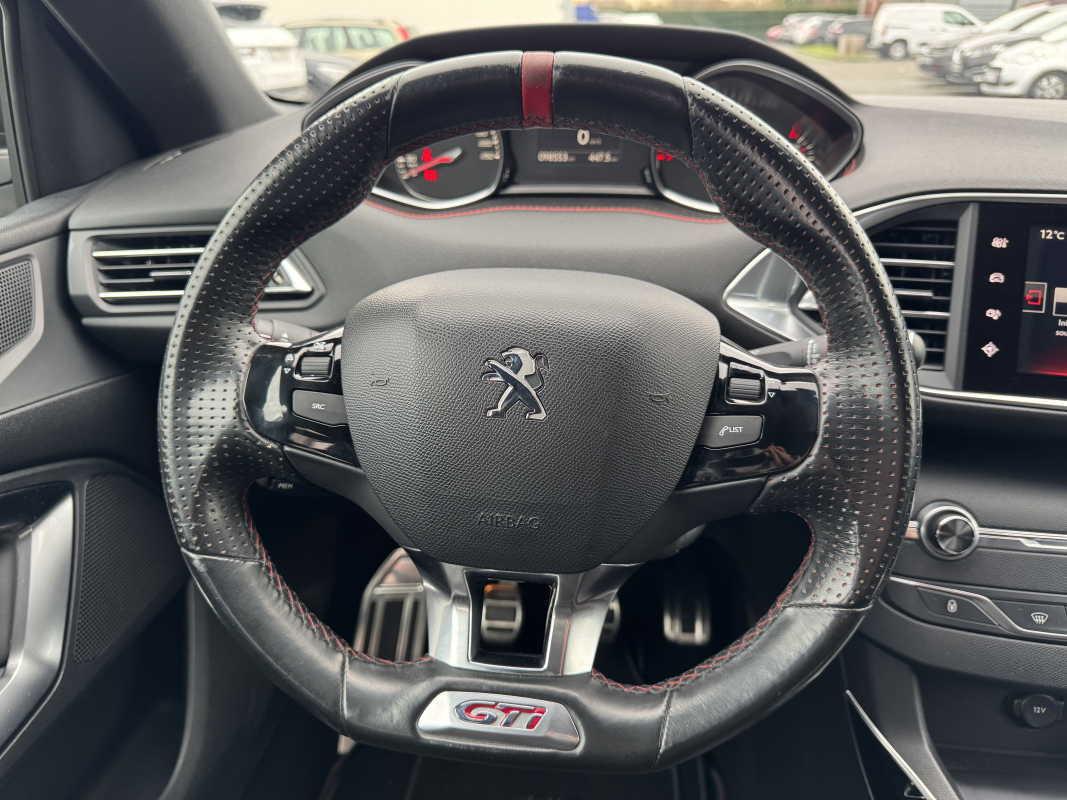 Peugeot 308 — 12