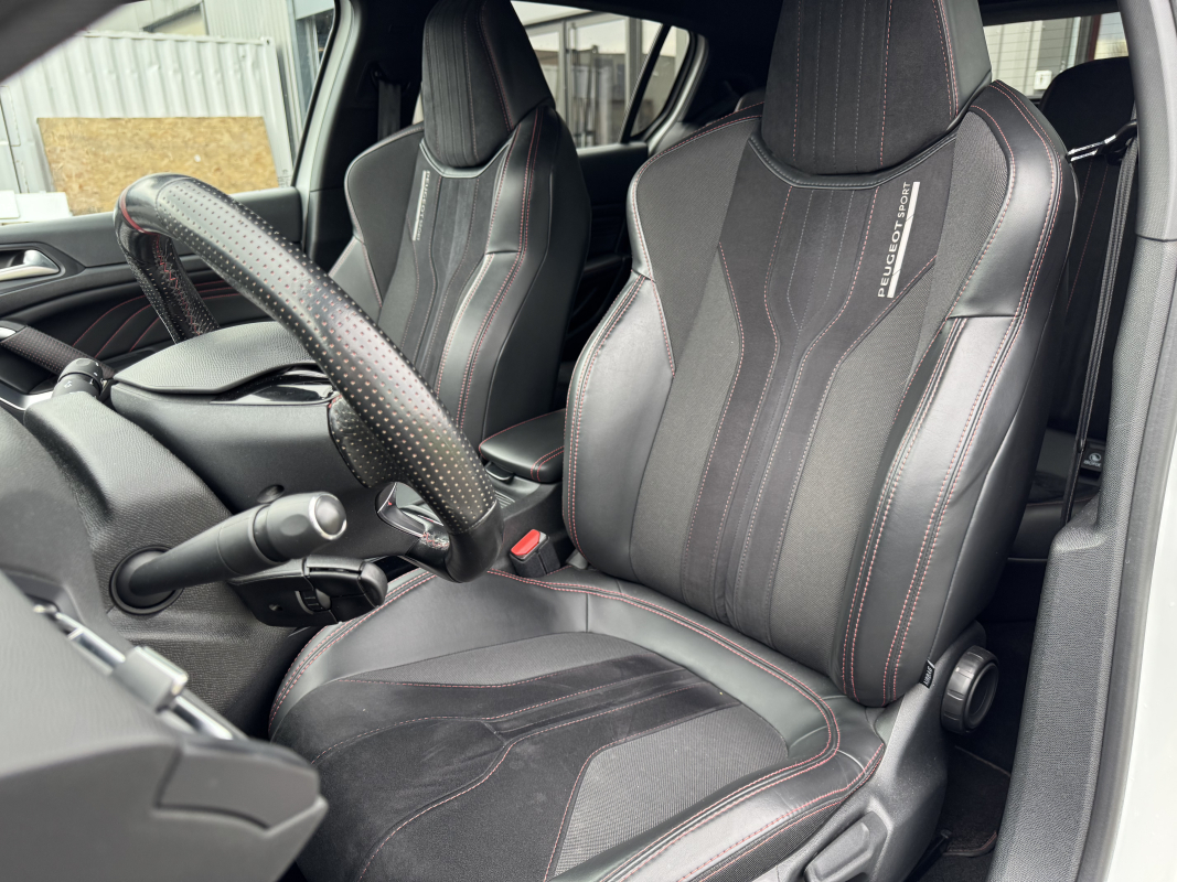 Peugeot 308 — 10
