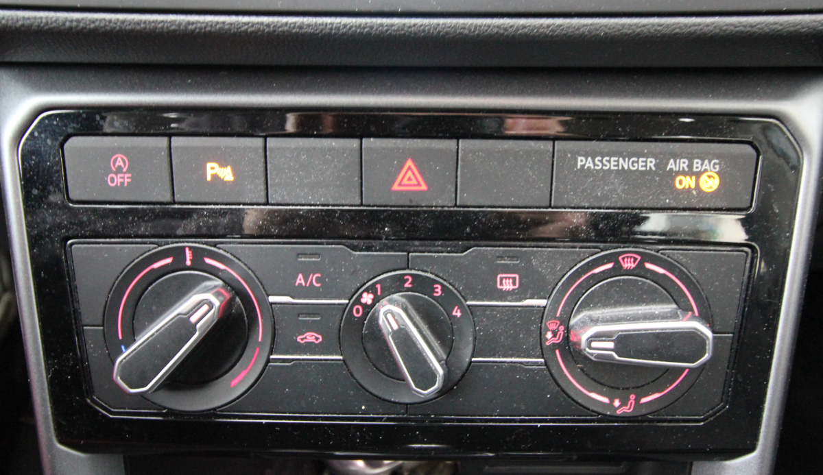 Volkswagen T-Cross — 18