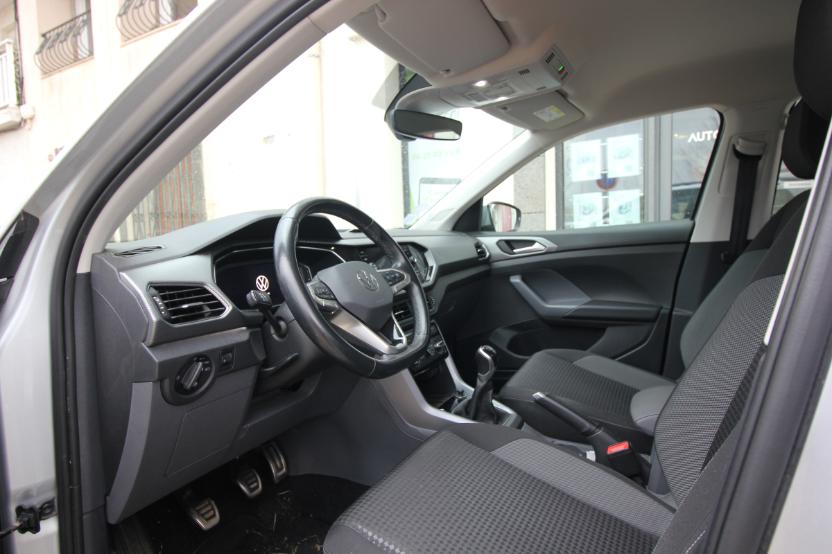 Volkswagen T-Cross — 10