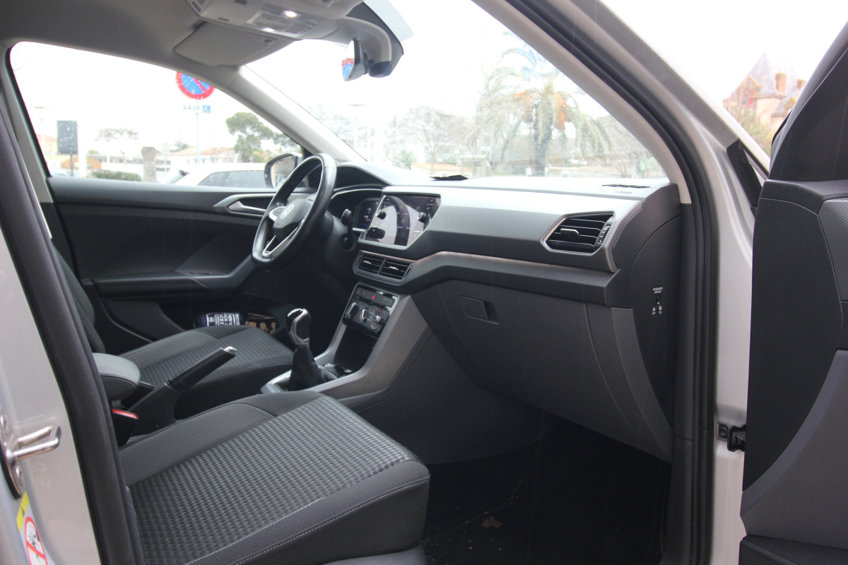 Volkswagen T-Cross — 20