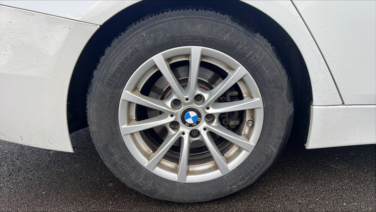 Bmw Série 3 — 32