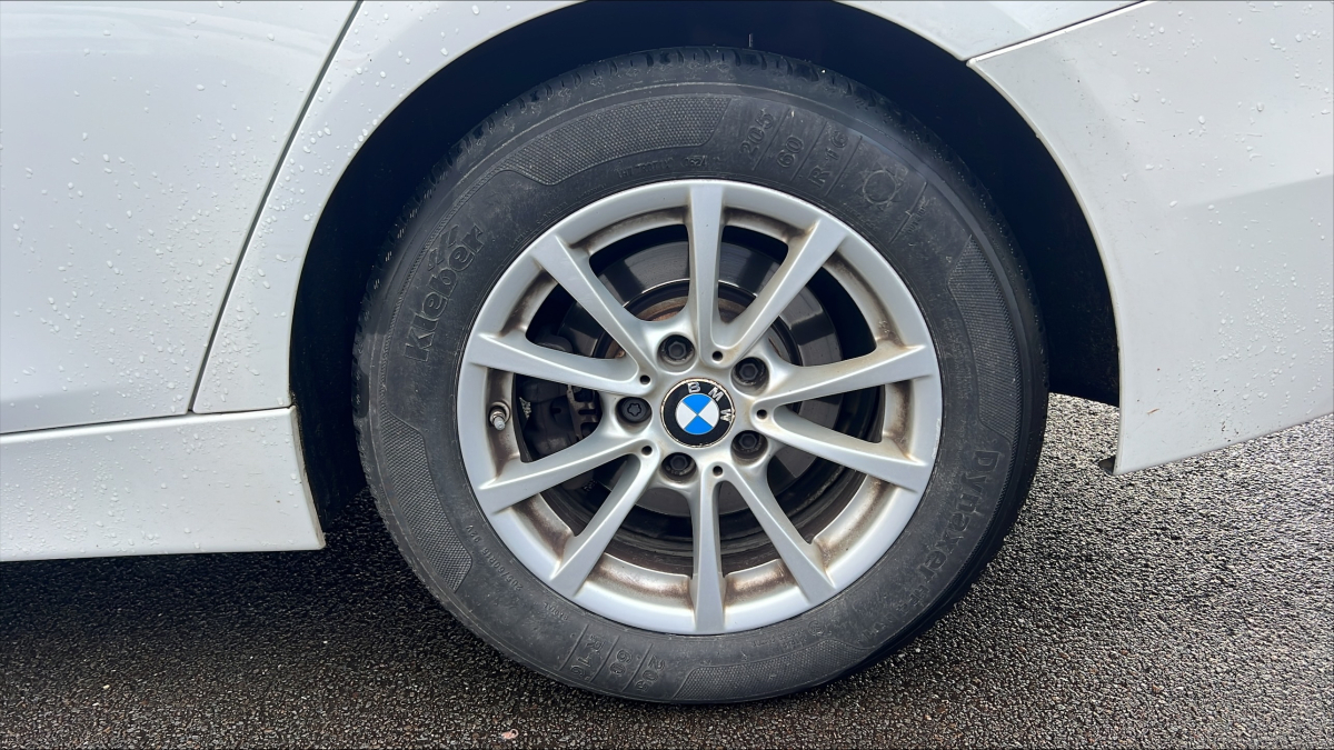 Bmw Série 3 — 33