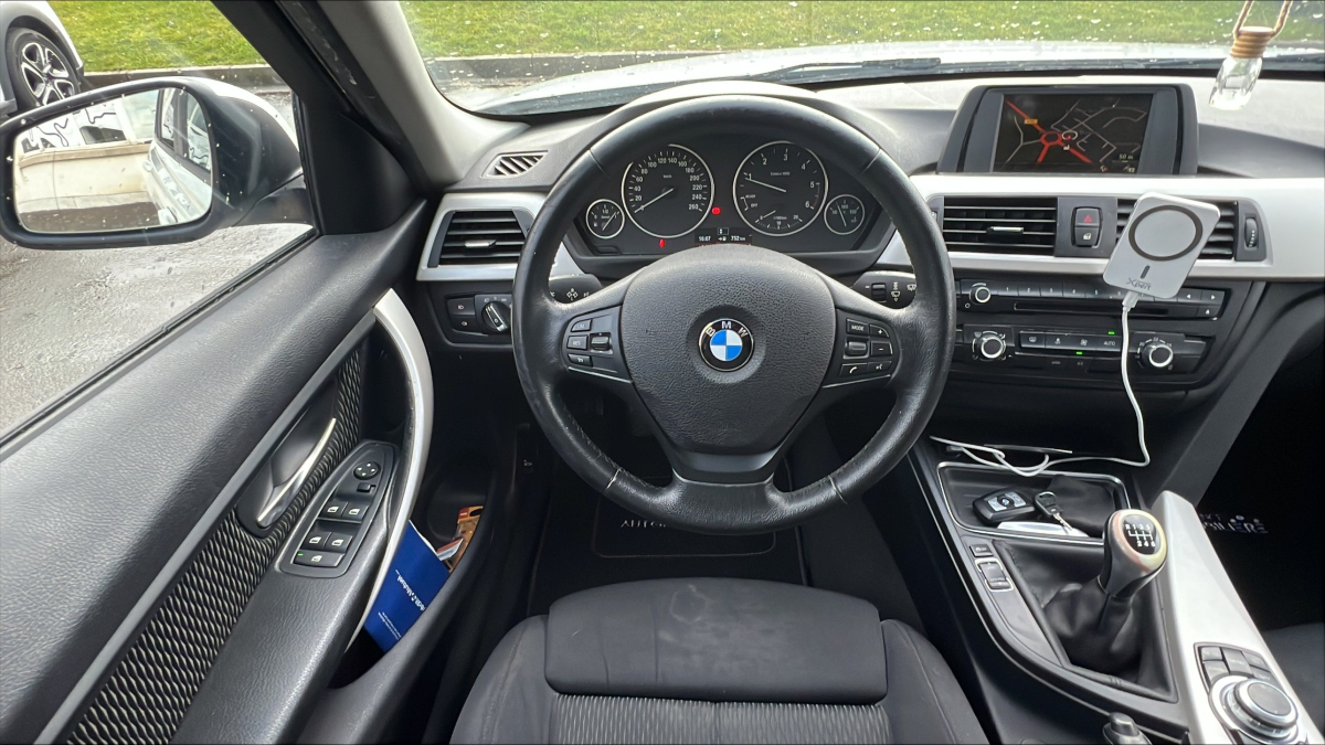 Bmw Série 3 — 28