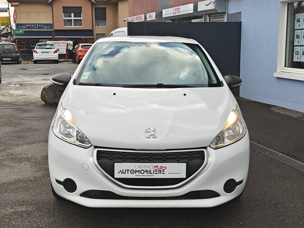 Peugeot 208 — 2