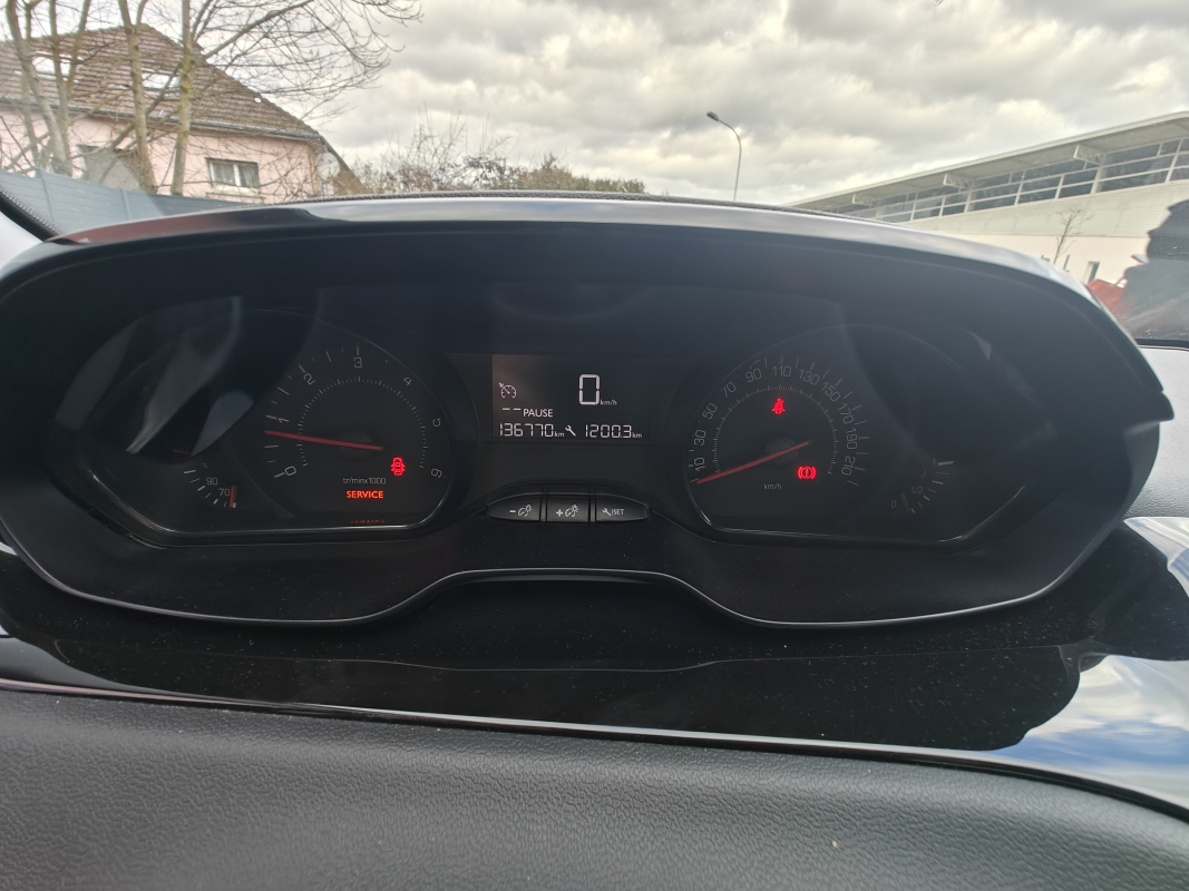 Peugeot 208 — 18