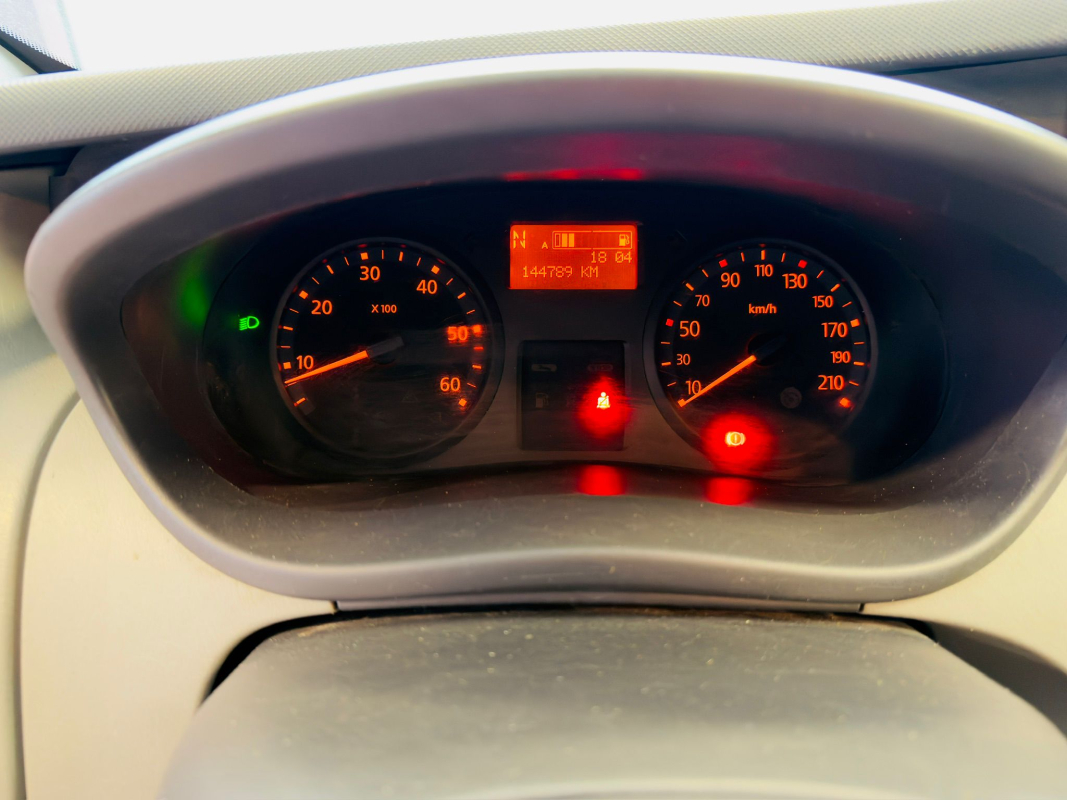 Renault Trafic — 14
