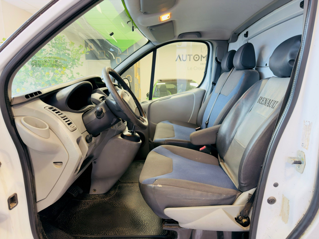 Renault Trafic — 10