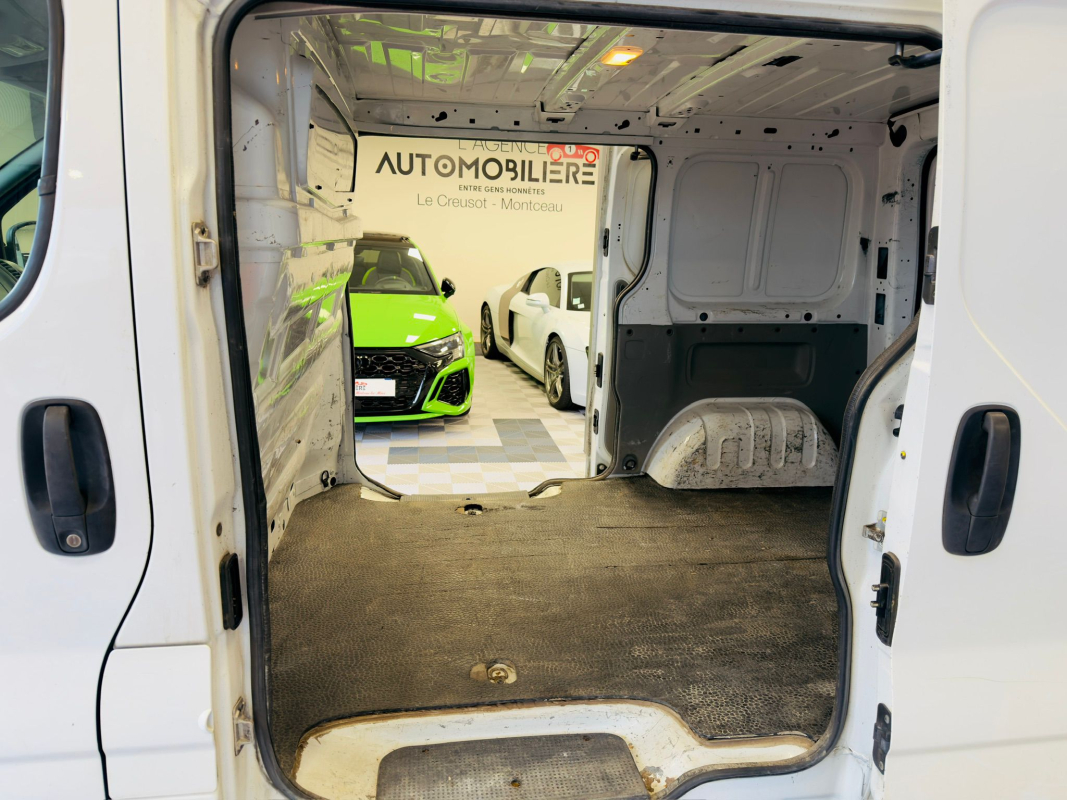 Renault Trafic — 22