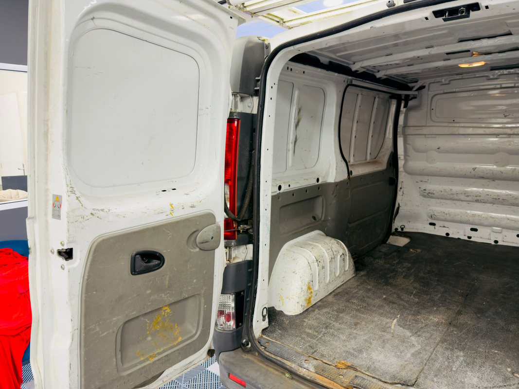 Renault Trafic — 23