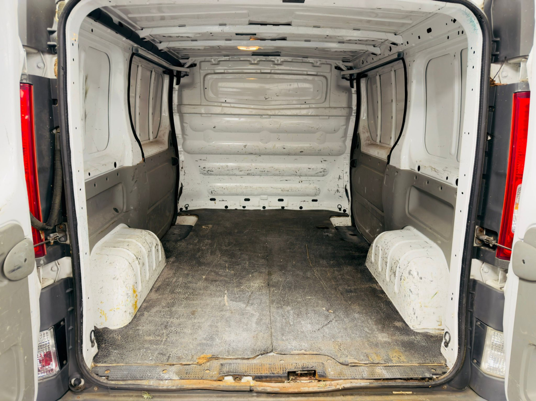 Renault Trafic — 24