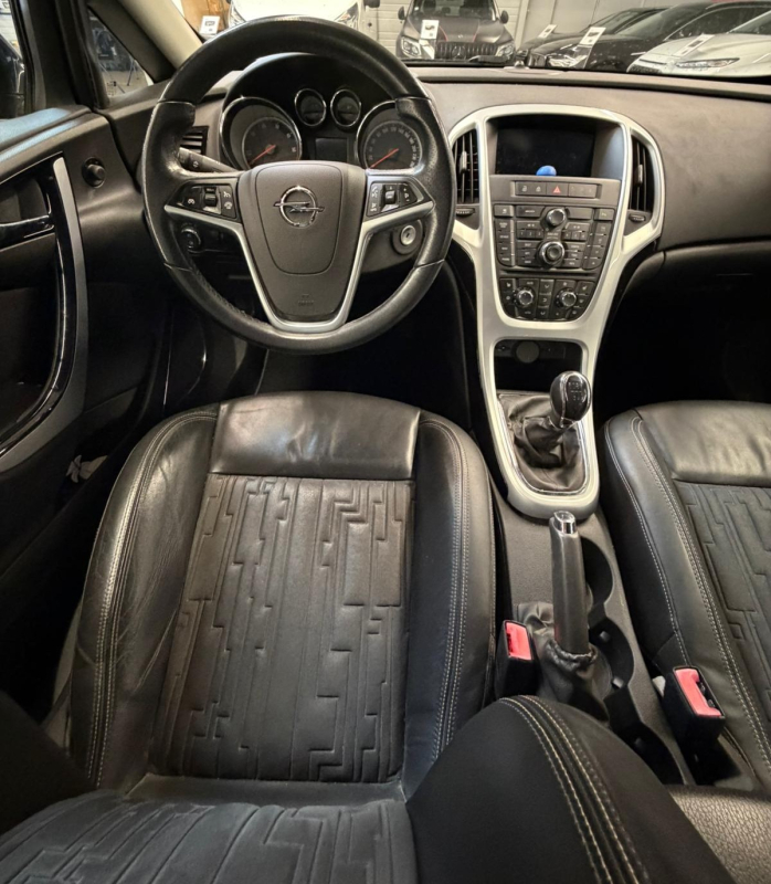 Opel Astra — 16