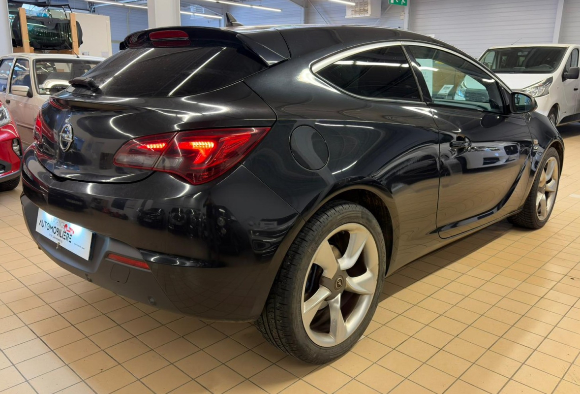Opel Astra — 4