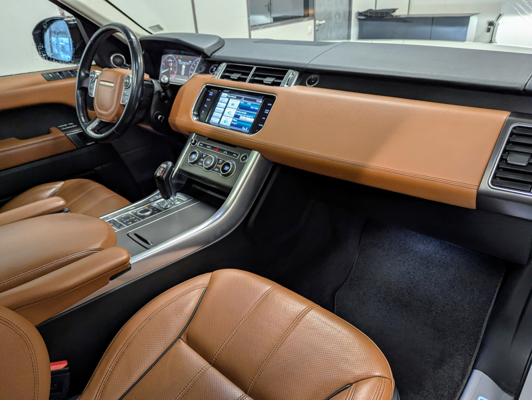 Land Rover Range Rover Sport — 10