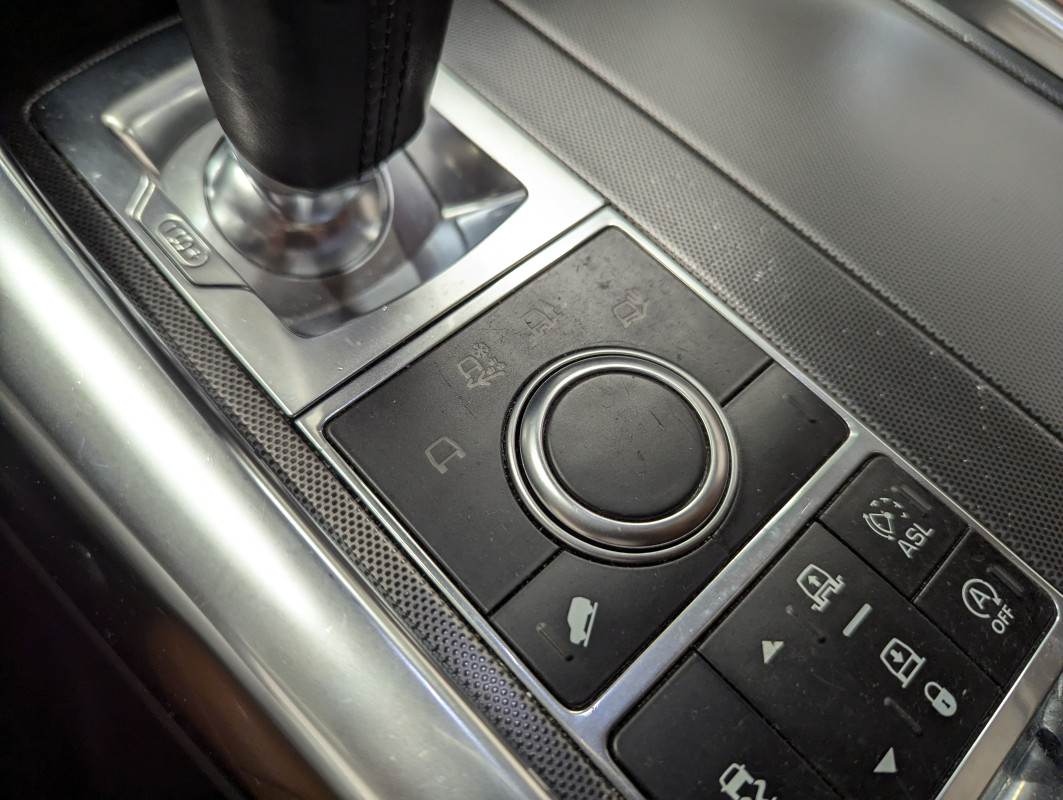 Land Rover Range Rover Sport — 33