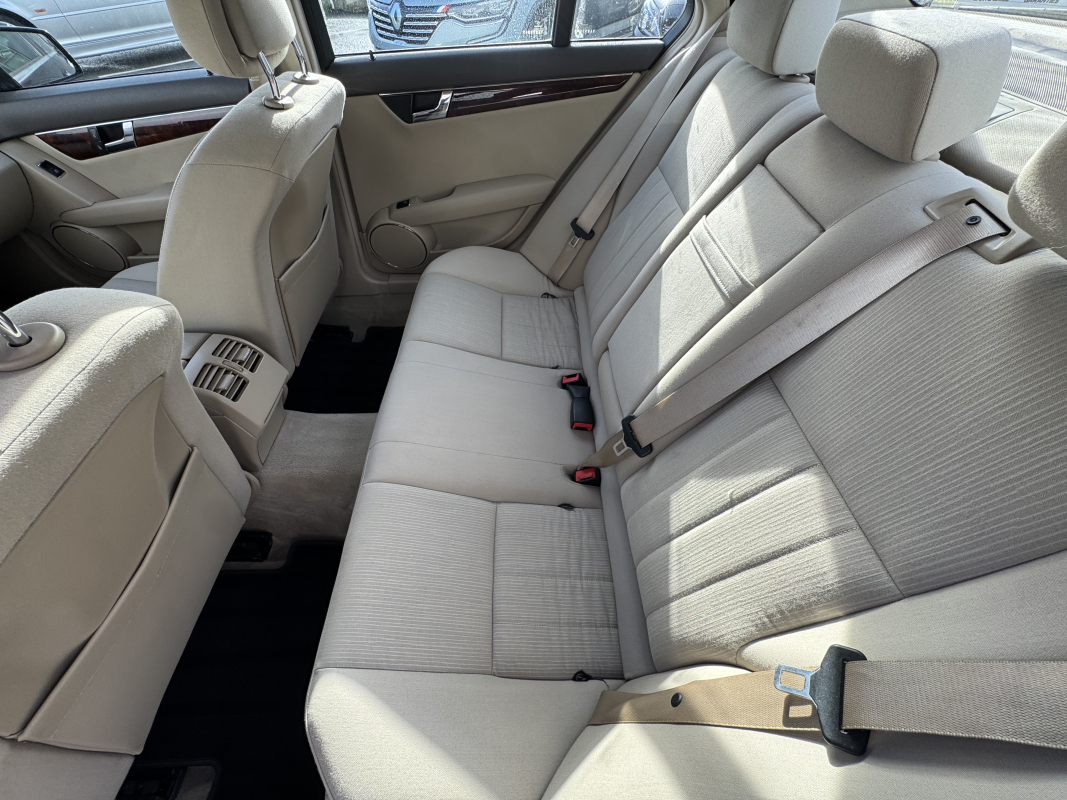 Mercedes Classe C — 25