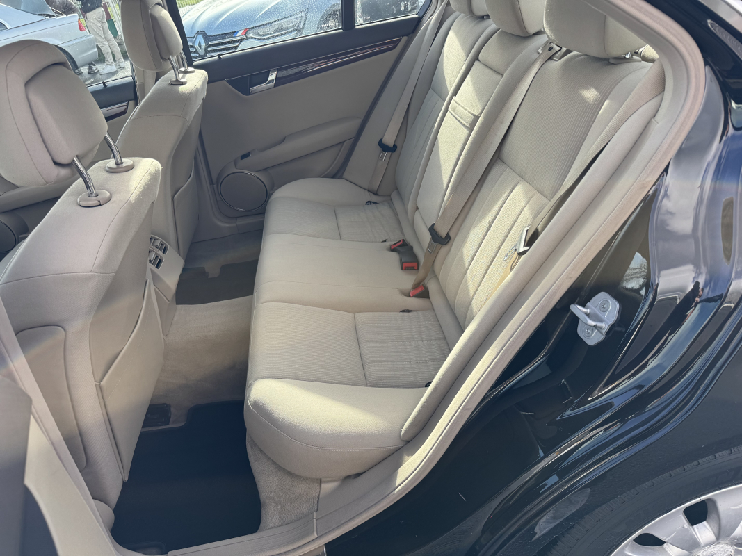 Mercedes Classe C — 26