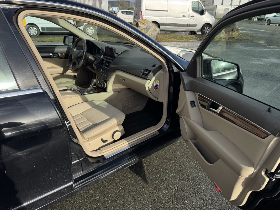 Mercedes Classe C — 19
