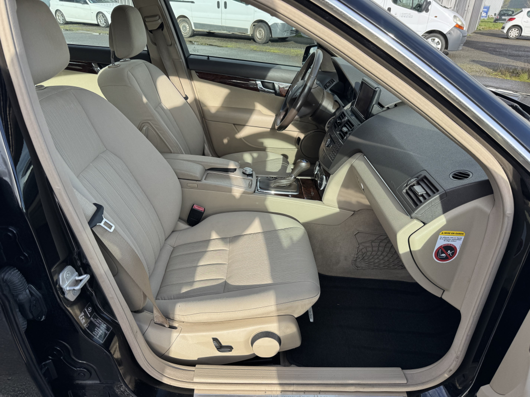 Mercedes Classe C — 20