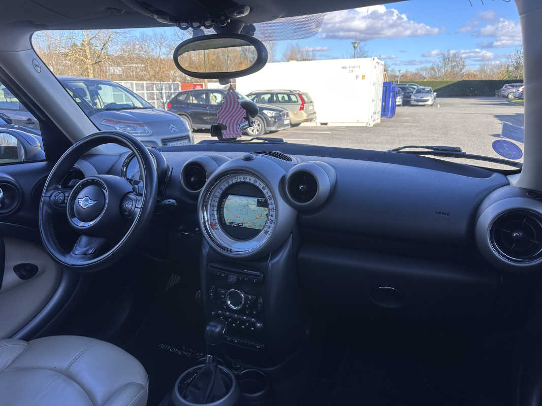 Mini Countryman — 15