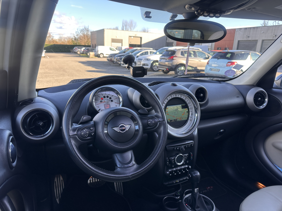 Mini Countryman — 12