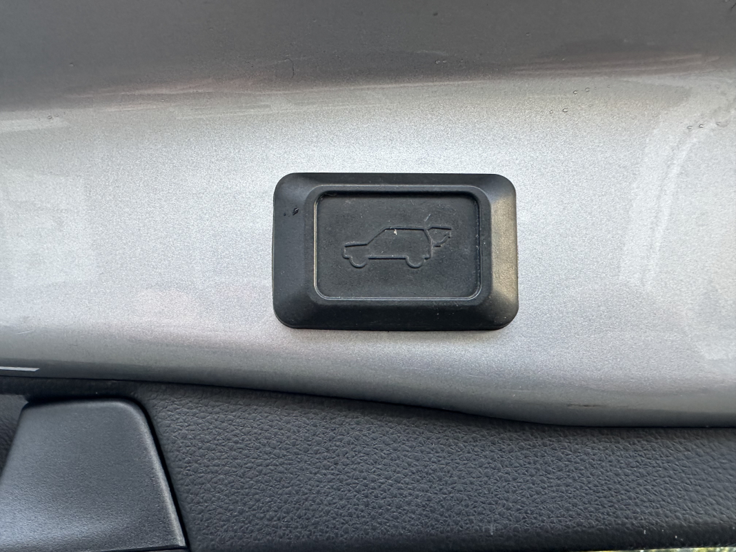 Toyota RAV4 — 18