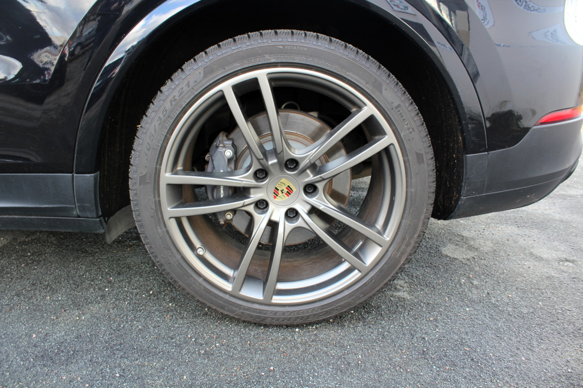 Porsche Cayenne — 24
