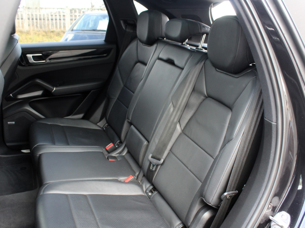 Porsche Cayenne — 29