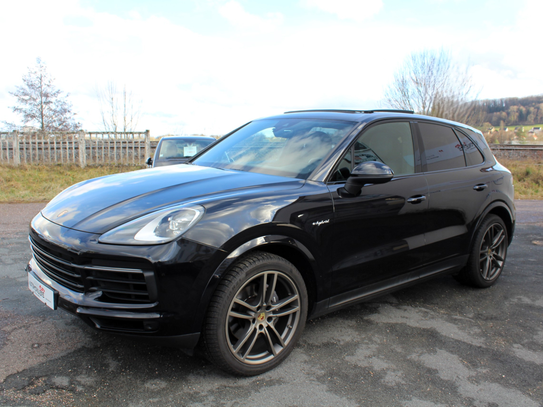 Porsche Cayenne — 3