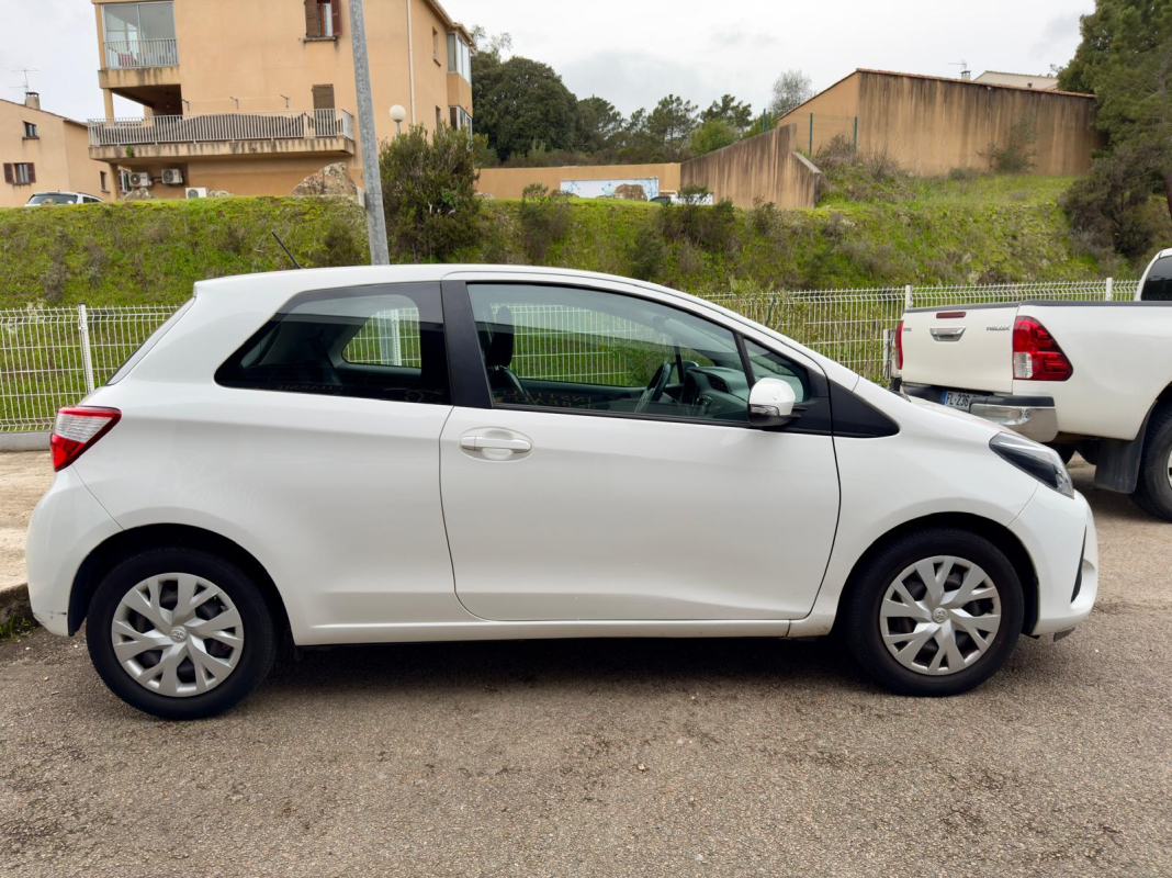 Toyota Yaris — 4