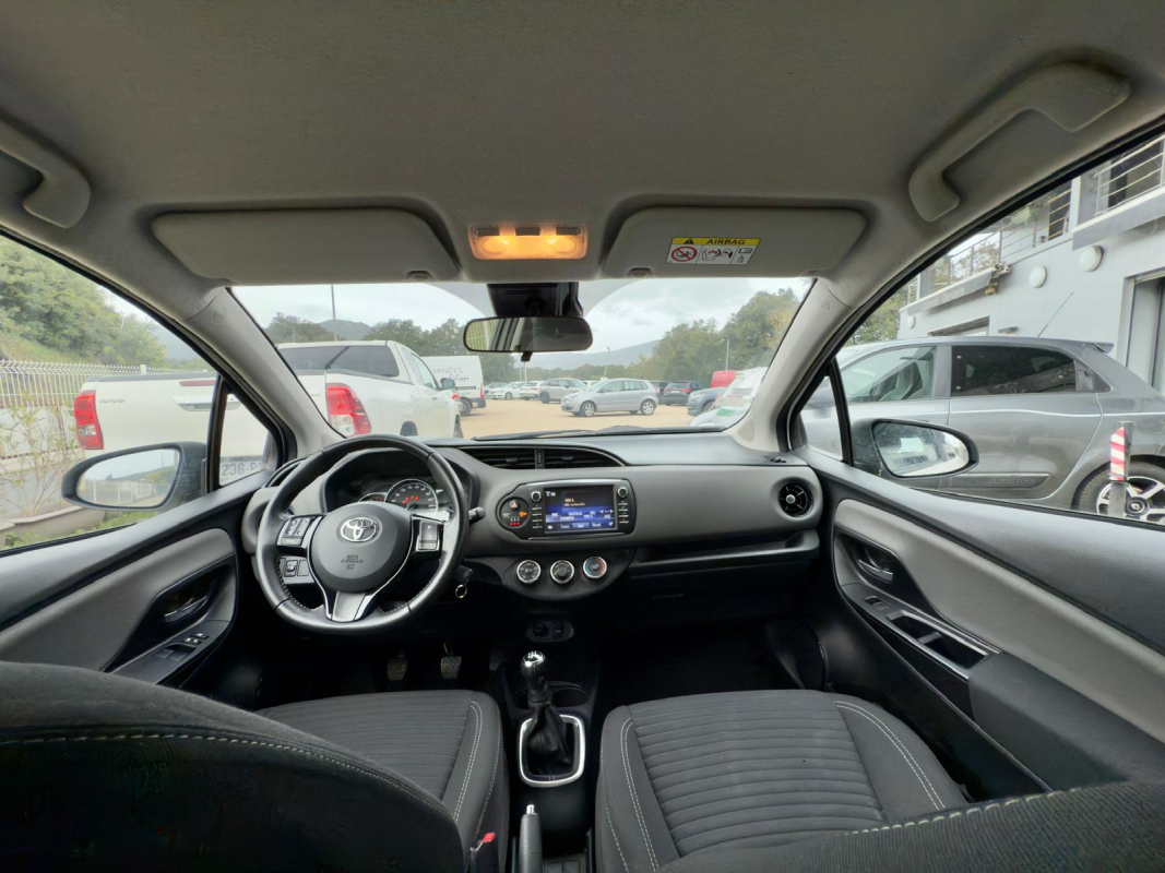 Toyota Yaris — 12