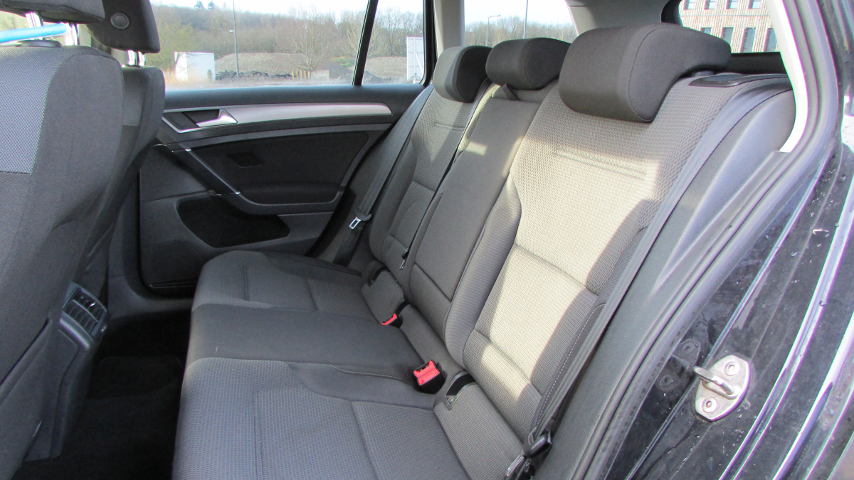 Volkswagen Golf SW — 12