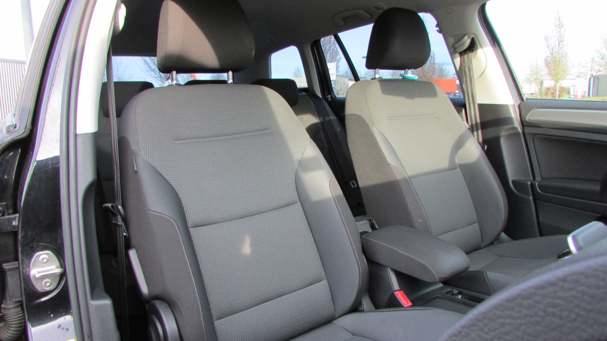 Volkswagen Golf SW — 10