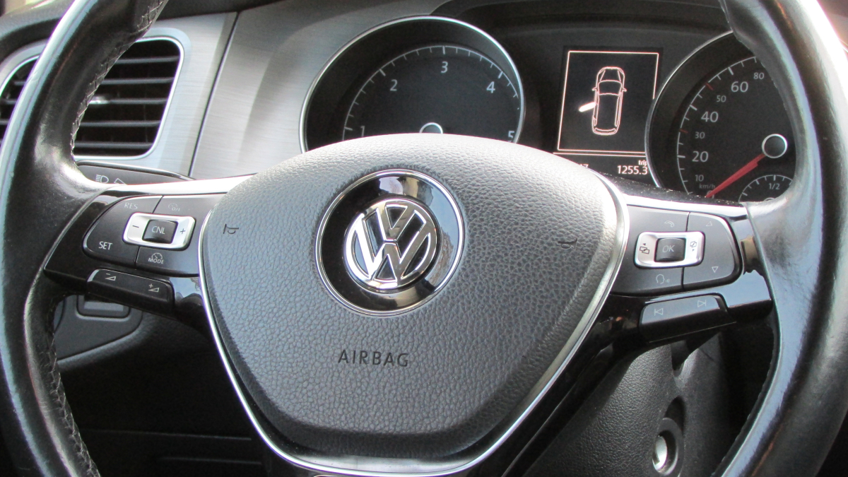 Volkswagen Golf SW — 14