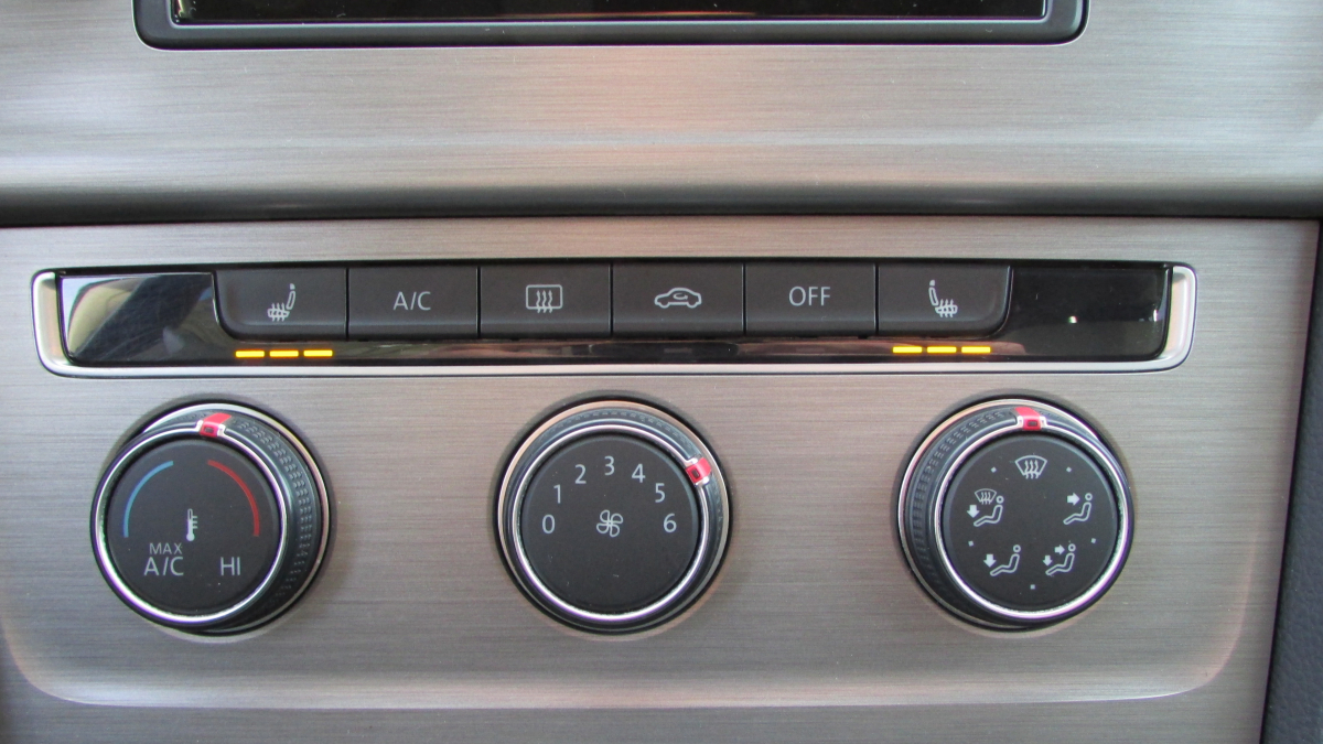 Volkswagen Golf SW — 17