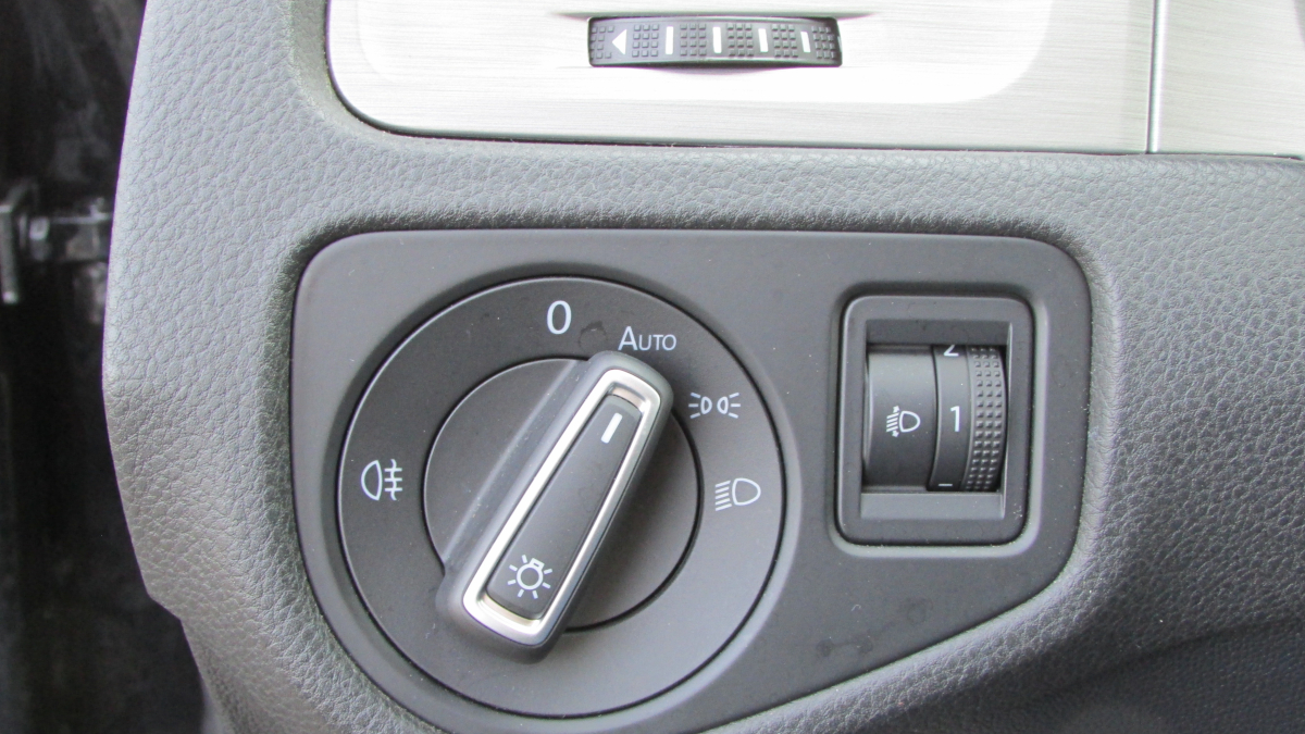 Volkswagen Golf SW — 18