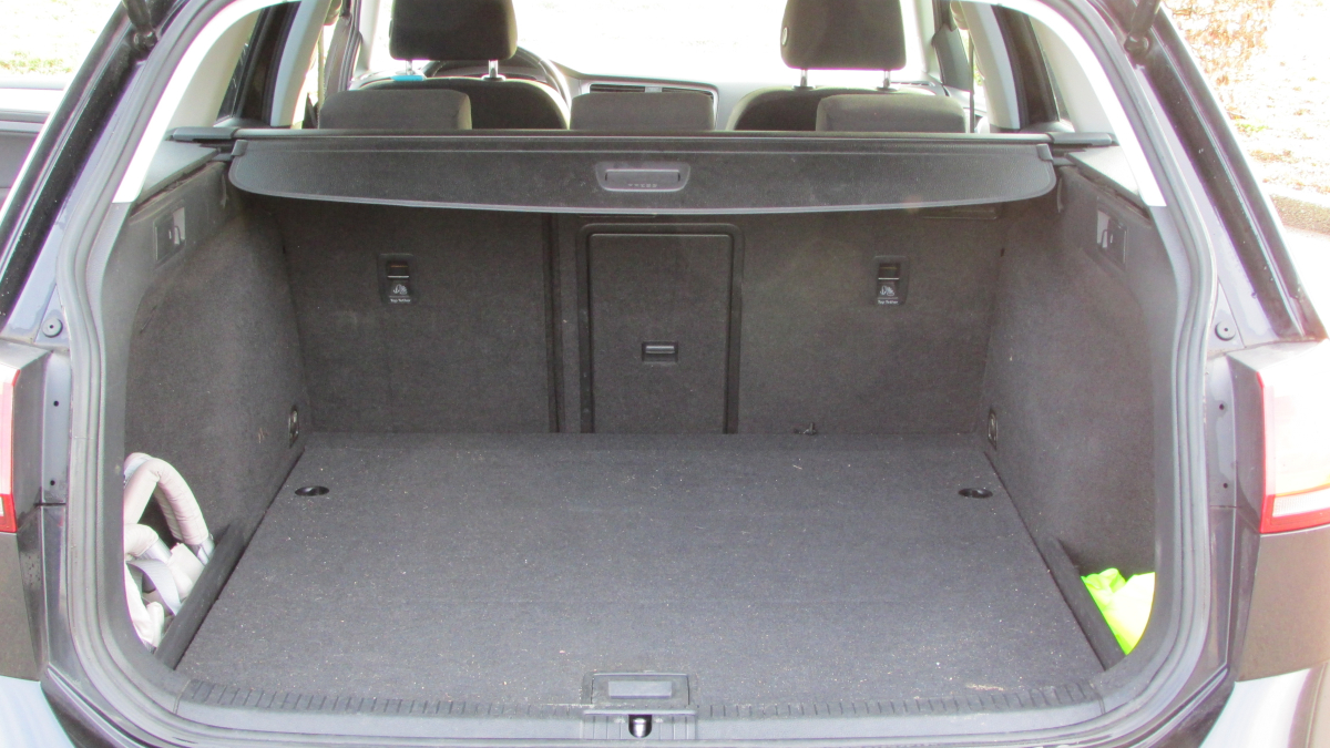 Volkswagen Golf SW — 21