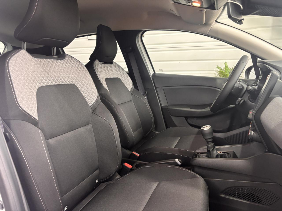 Renault Clio — 16