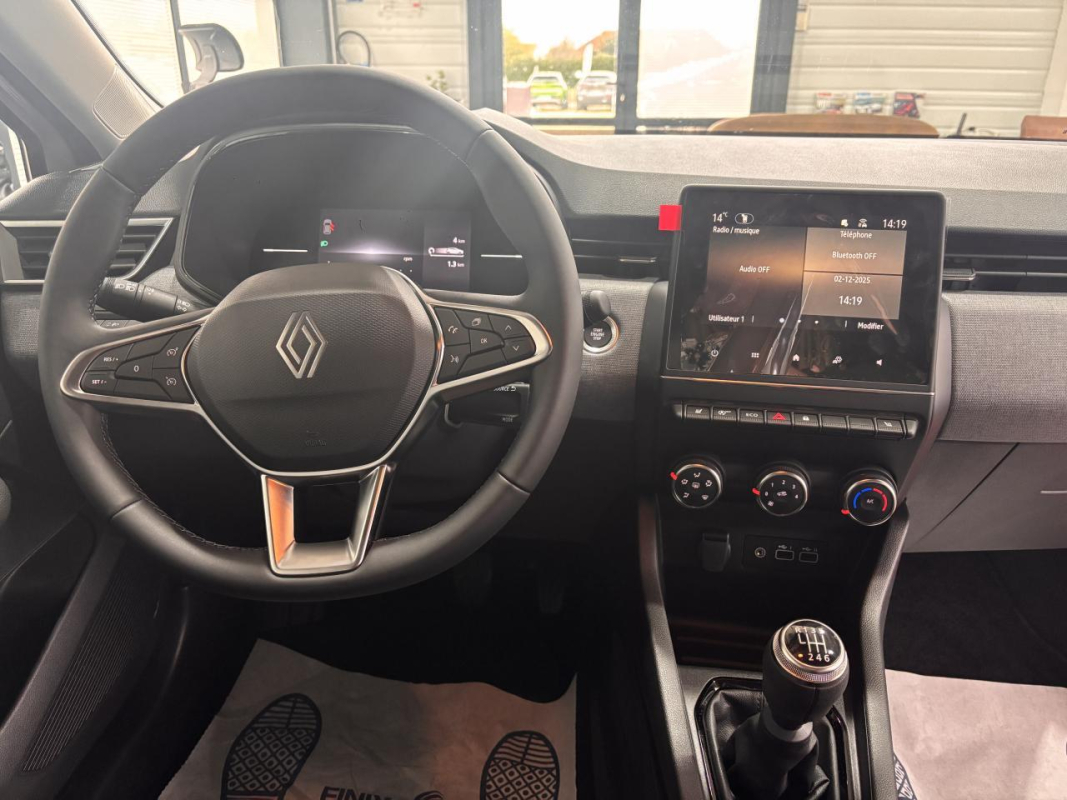 Renault Clio — 13